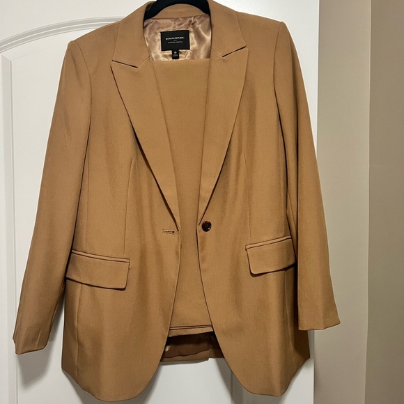 Elegant Tan Wide Leg Pantsuit - Picture 2 of 2